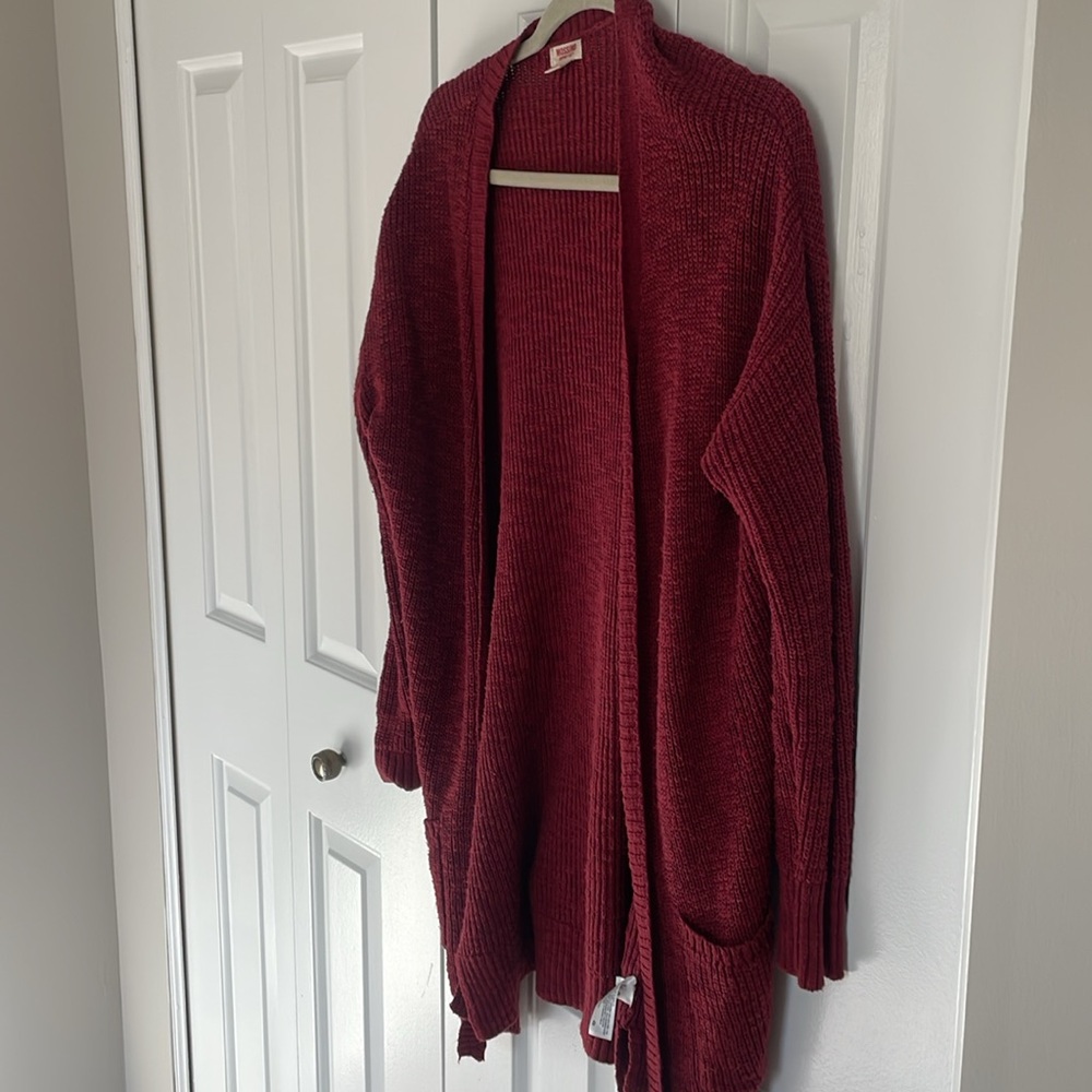Red cardigan - Picture 3 of 3
